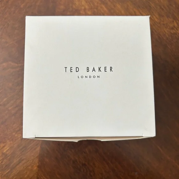 Ted Baker man’s Leytonn watch, leather strap & 50 meters water resistant